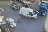 Engelli sürücüyü magandalar trafikte darp ettiler